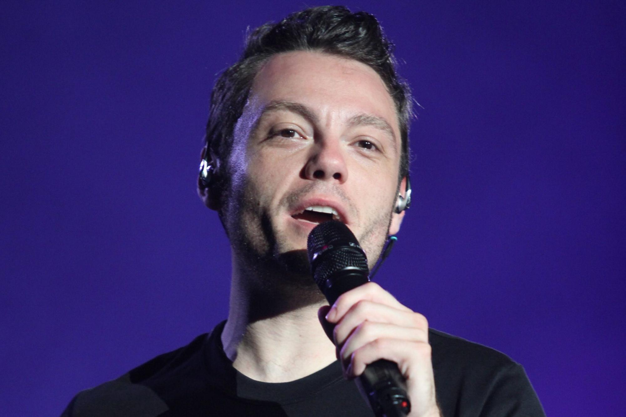 Tiziano Ferro risponde a Maionchi: "Sempre grato, perché dirmelo solo ora?"