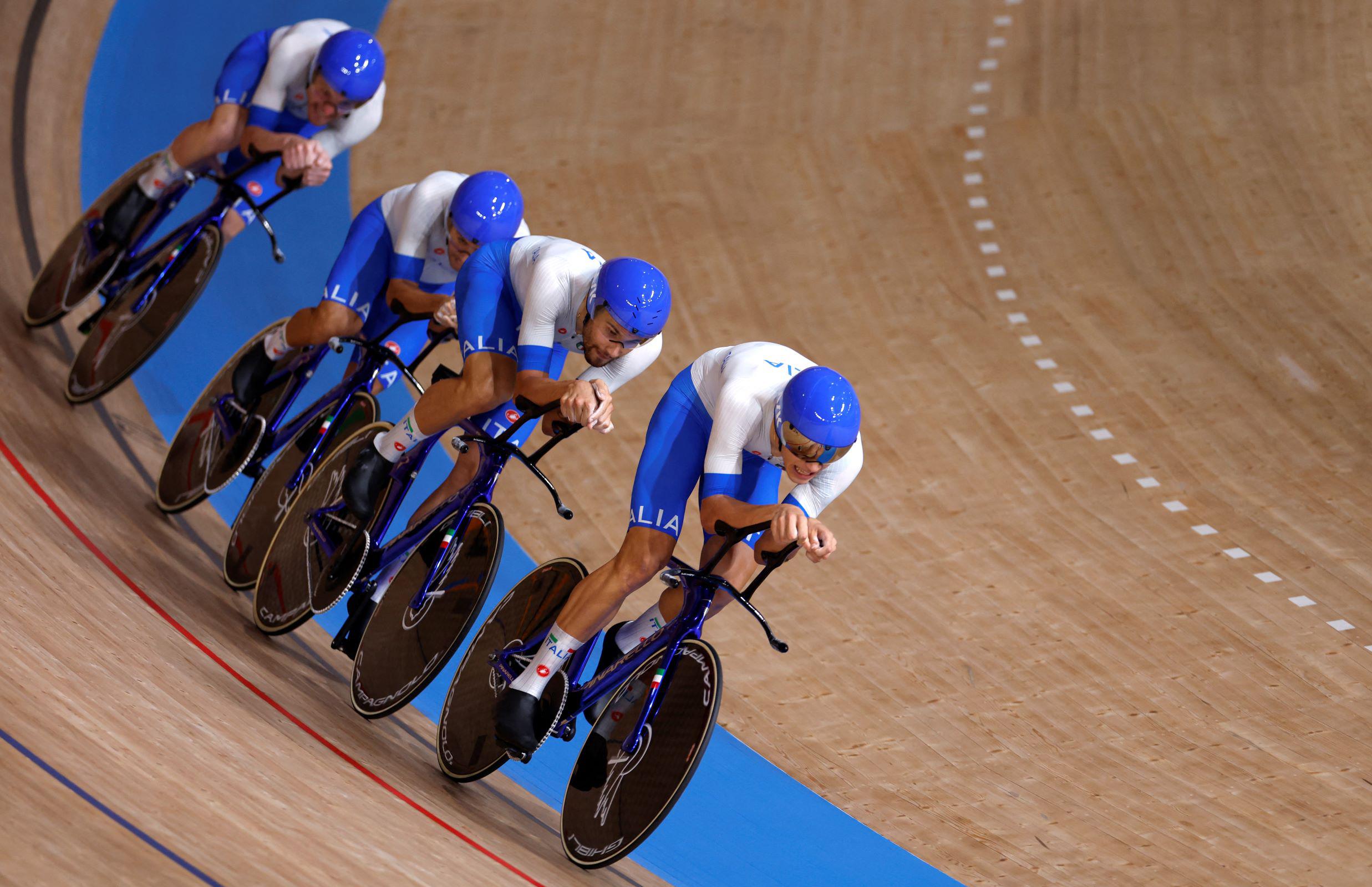 Tokyo 2020, ciclismo su pista: Italia in finale per l'oro con record mondiale