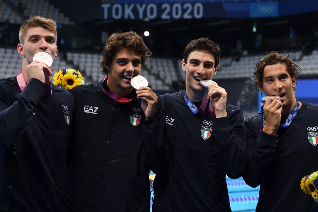 Tokyo 2020, la 4 x 100 sl è d'argento: staffetta nella storia