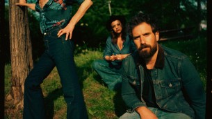 Tommaso Paradiso e Baustelle insieme nel singolo 'Amore Indiano'