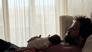 Tommaso Paradiso è diventato papà: "Benvenuta in questo pazzo mondo"