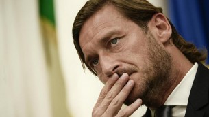 Totti, la Finanza a casa dell'ex capitano della Roma: accertamento fiscale