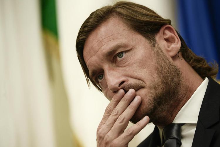 Totti, la Finanza a casa dell'ex capitano della Roma: accertamento fiscale