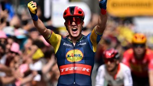 Tour de France, ottava tappa a Pedersen: Vingegaard ancora in maglia gialla