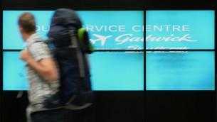 Traffico aereo Gb in tilt, 500 voli cancellati