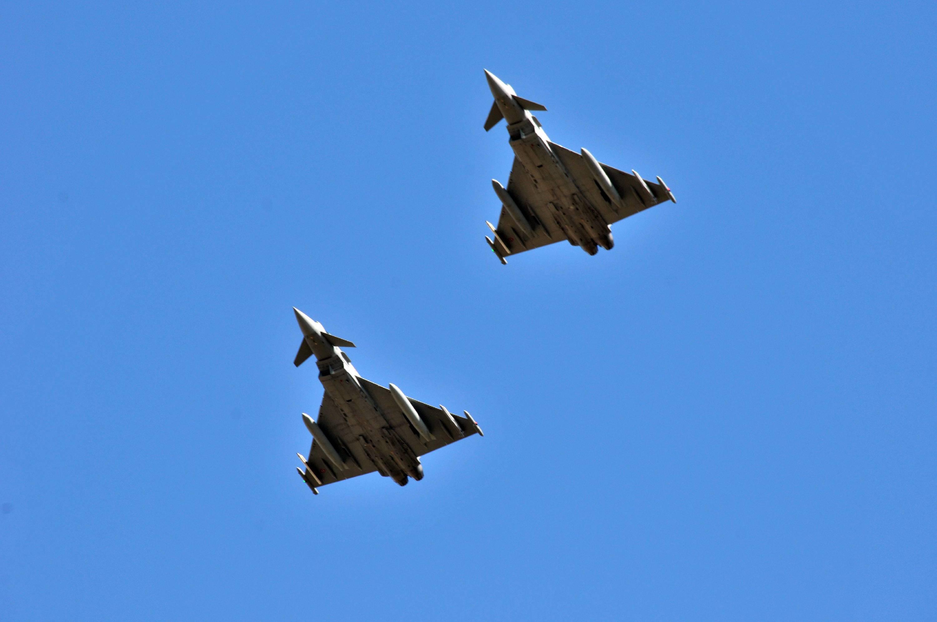 Trapani, precipitato aereo militare: disperso pilota