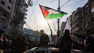 Tregua Gaza in vigore, chi sono le tre donne ostaggio di Hamas che liberate oggi
