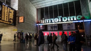 Treni sospesi a Roma Termini, da Conte a Renzi opposizione contro Salvini