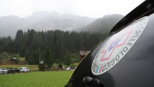 Trentino, base jumper precipita e muore a Fai della Paganella
