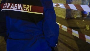 Trento, uccide il padre a coltellate per difendere la mamma: arrestato 19enne