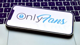 Treviso, licenziata la maestra d'asilo con il profilo su Onlyfans