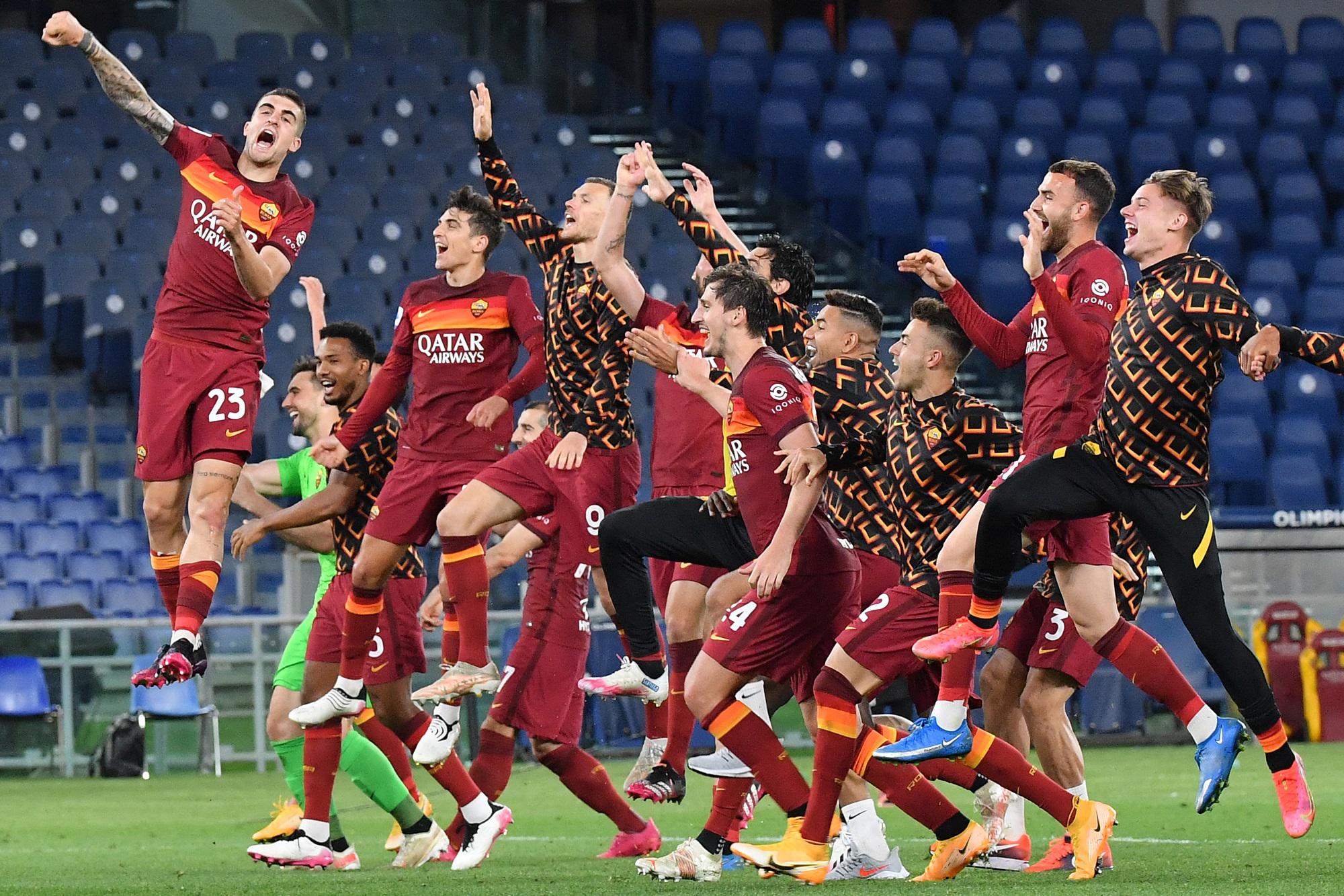 Trionfo Roma nel derby, Mkhitaryan e Pedro stendono la Lazio