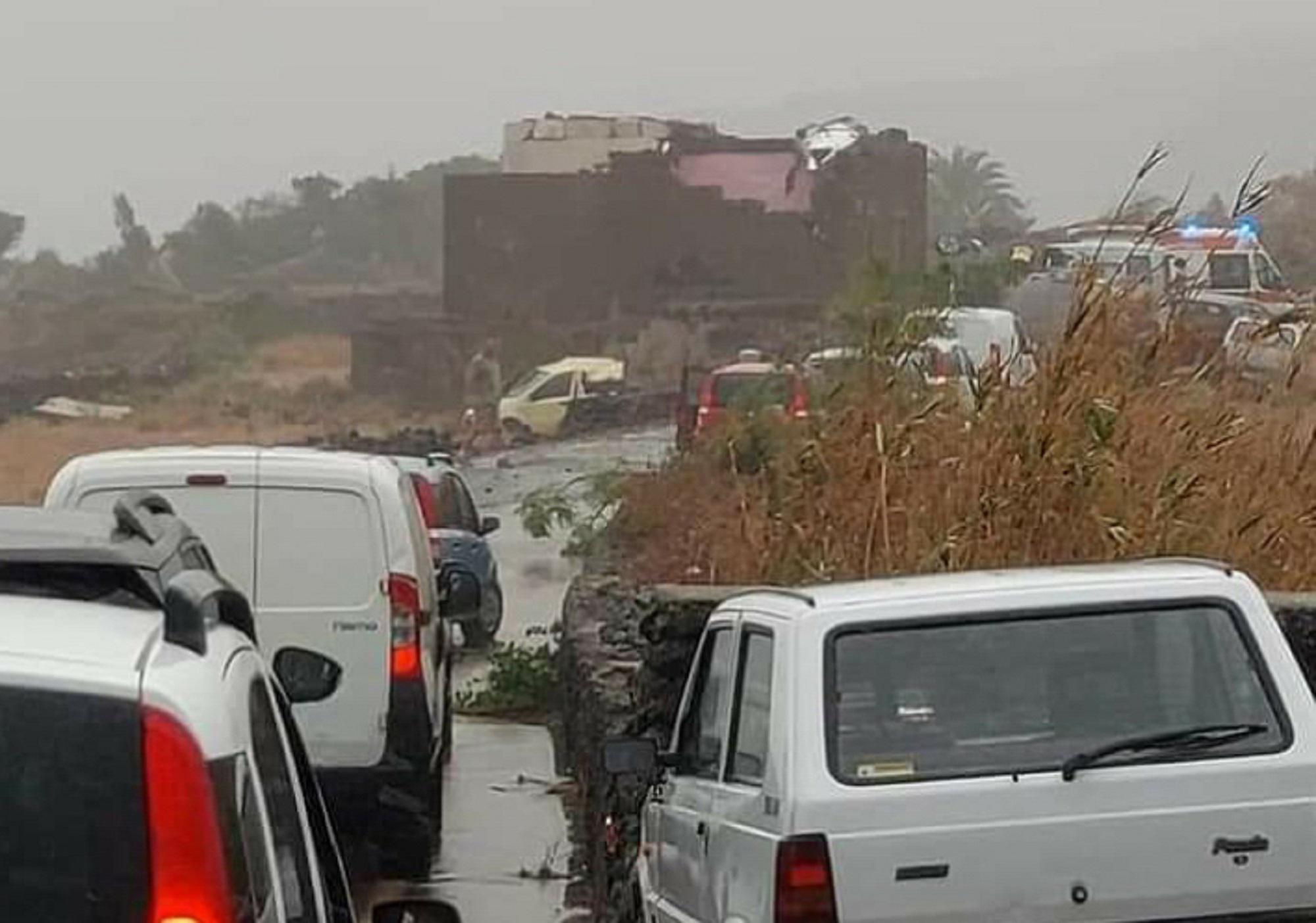Tromba d'aria a Pantelleria, notte di lavoro per i vigili del Fuoco