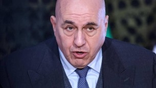 Truffa a nome di Crosetto, altra denuncia: si indaga per associazione per delinquere