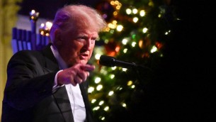 Trump augura Buon Natale a Biden e avversari: "Che marciscano all'inferno"