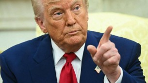 Trump avverte: "Nessuno si salva da dazi americani"
