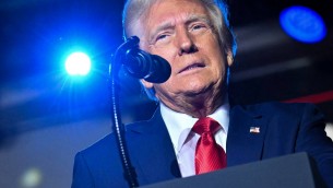 Trump, da oggi dazi per Canada, Messico e Cina