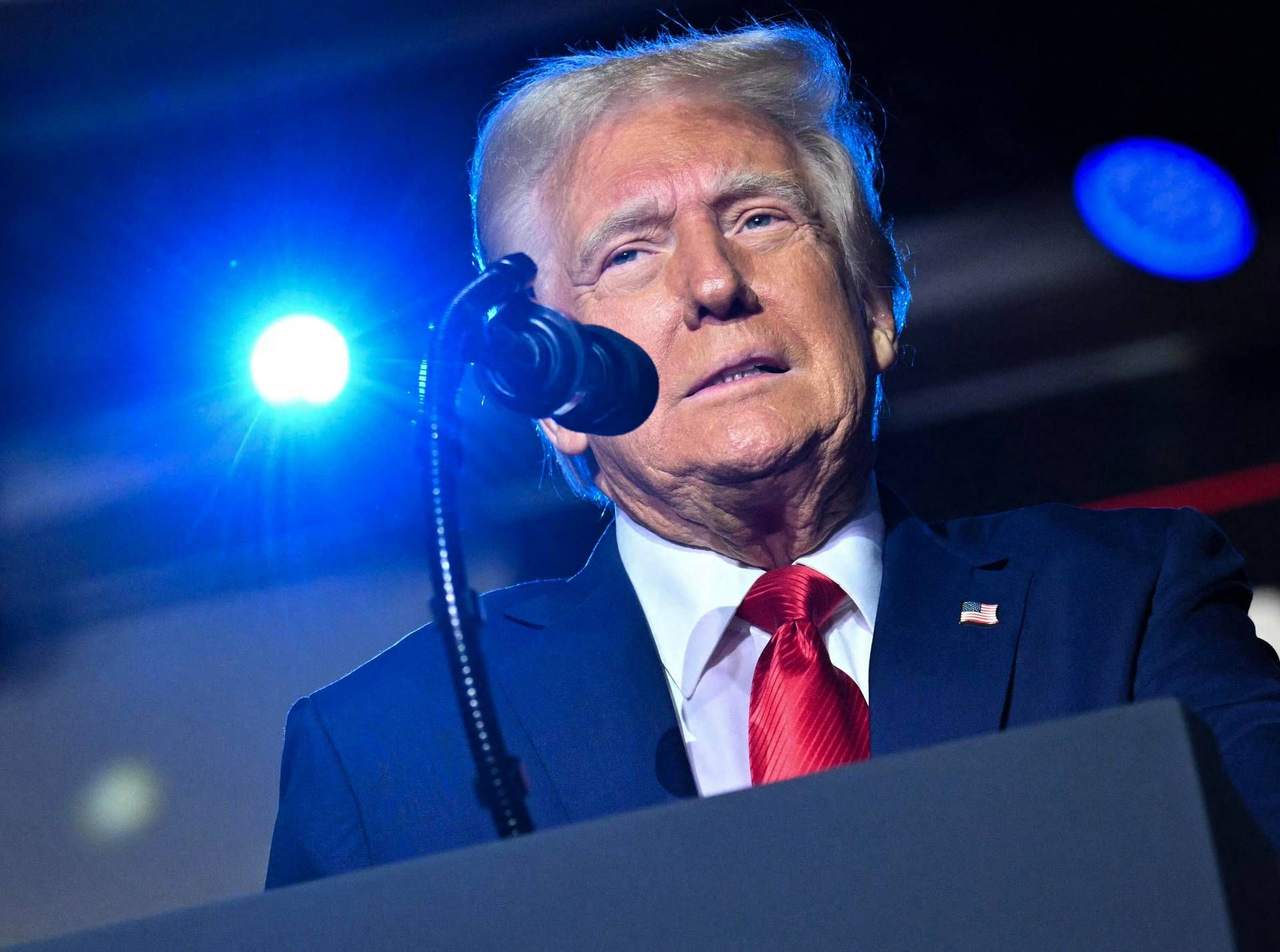 Trump, da oggi dazi per Canada, Messico e Cina