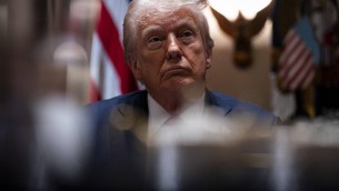 Trump: "Dazi al 25% per Ue"