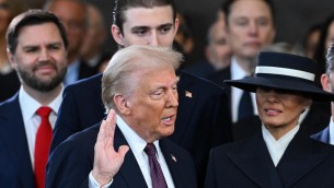 Trump ha giurato, è il nuovo presidente degli Stati Uniti: "Inizia età dell'oro" - La diretta