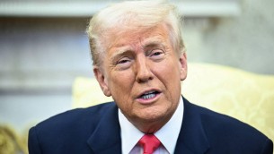 Trump: "Ho chiesto a Putin di non uccidere soldati ucraini"