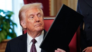 Trump, primo stop ai migranti nel giorno dell'insediamento: bloccata app