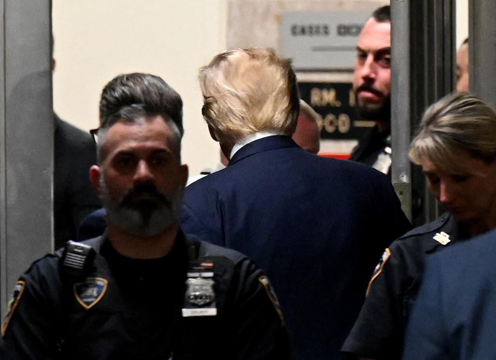 Trump sotto processo, non solo Stormy Daniels: ecco le accuse