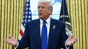 Trump, telefonata con Putin: "Vogliamo la pace, ci sarà incontro in Arabia"