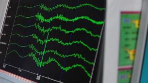 Tsunami, allarme da Tonga a California dopo eruzione vulcano sottomarino