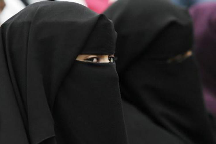 Turchia, Erdogan propone referendum per introdurre velo islamico