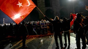 Turchia, sindaco di Istanbul interrogato in tribunale