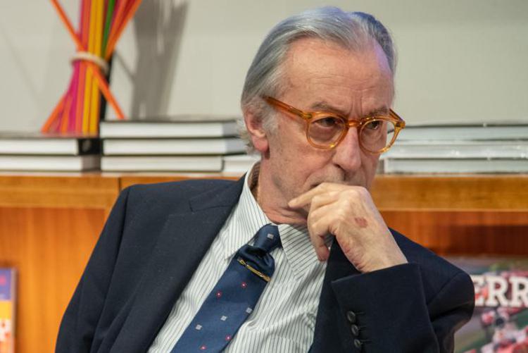 Tv, Feltri: "Striscia quotidiana Vespa? Sarà un successo editoriale"