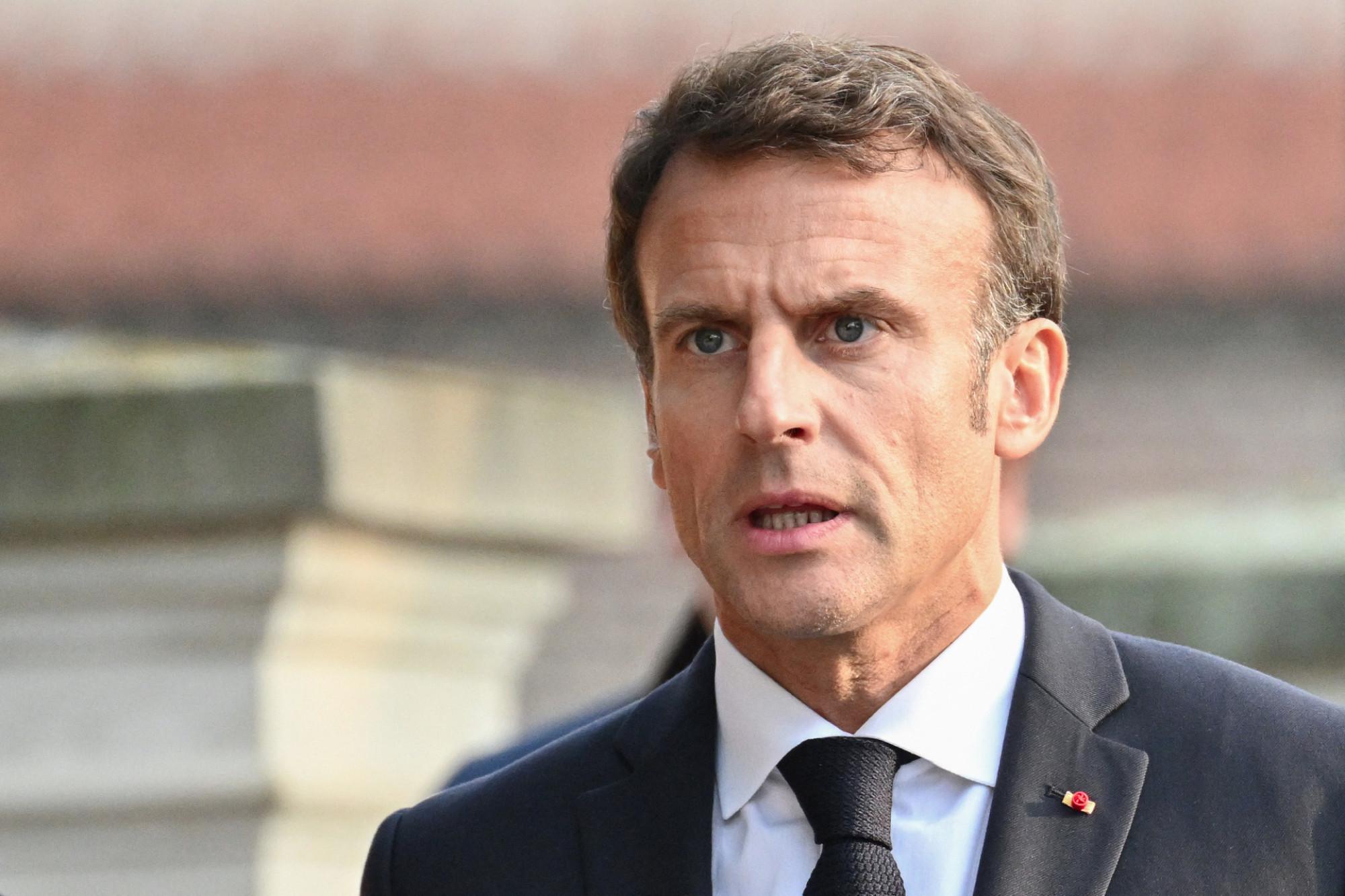 Twitter, Macron incontra Elon Musk: "Elimini contenuti estremisti"