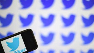 Twitter, Musk riavvia servizio abbonamento 'Blue': cos'è