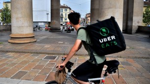Uber Eats, Fipe: "30 mila ristoranti usano Food Delivery ma commissioni alte al 35%"