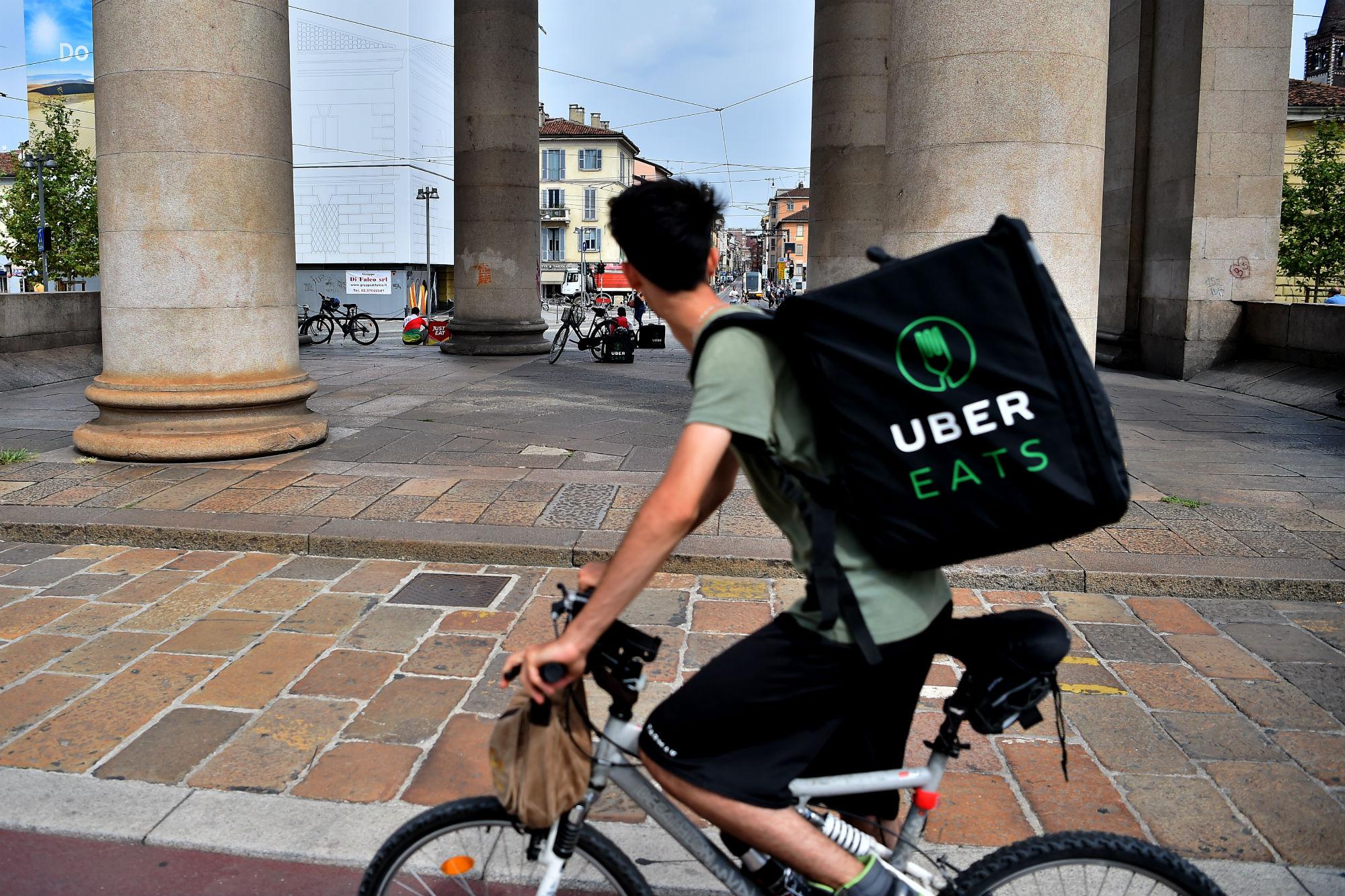 Uber Eats, Fipe: "30 mila ristoranti usano Food Delivery ma commissioni alte al 35%"
