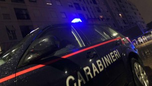 Uccisa a coltellate dal marito, figlia chiama 118 e fa arrestare il padre