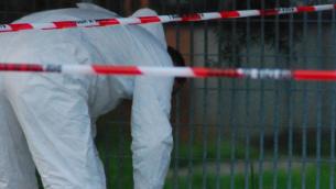 Uccisa dal marito a coltellate a Roma