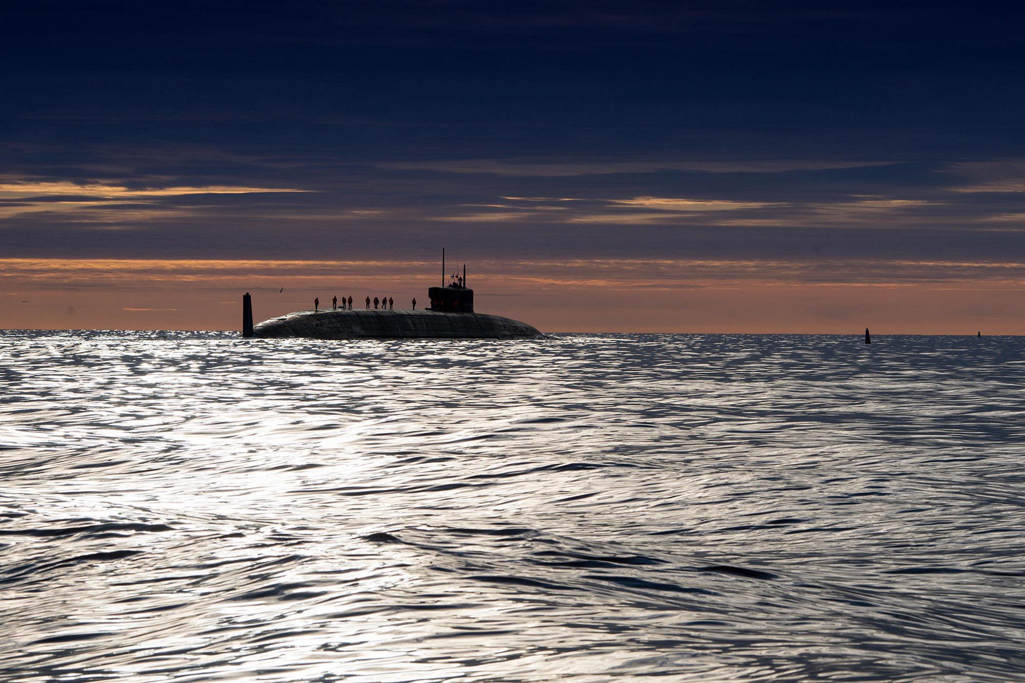 Ucraina, 007 Gb: "Sottomarini Mosca spostati da Crimea a sud Russia"