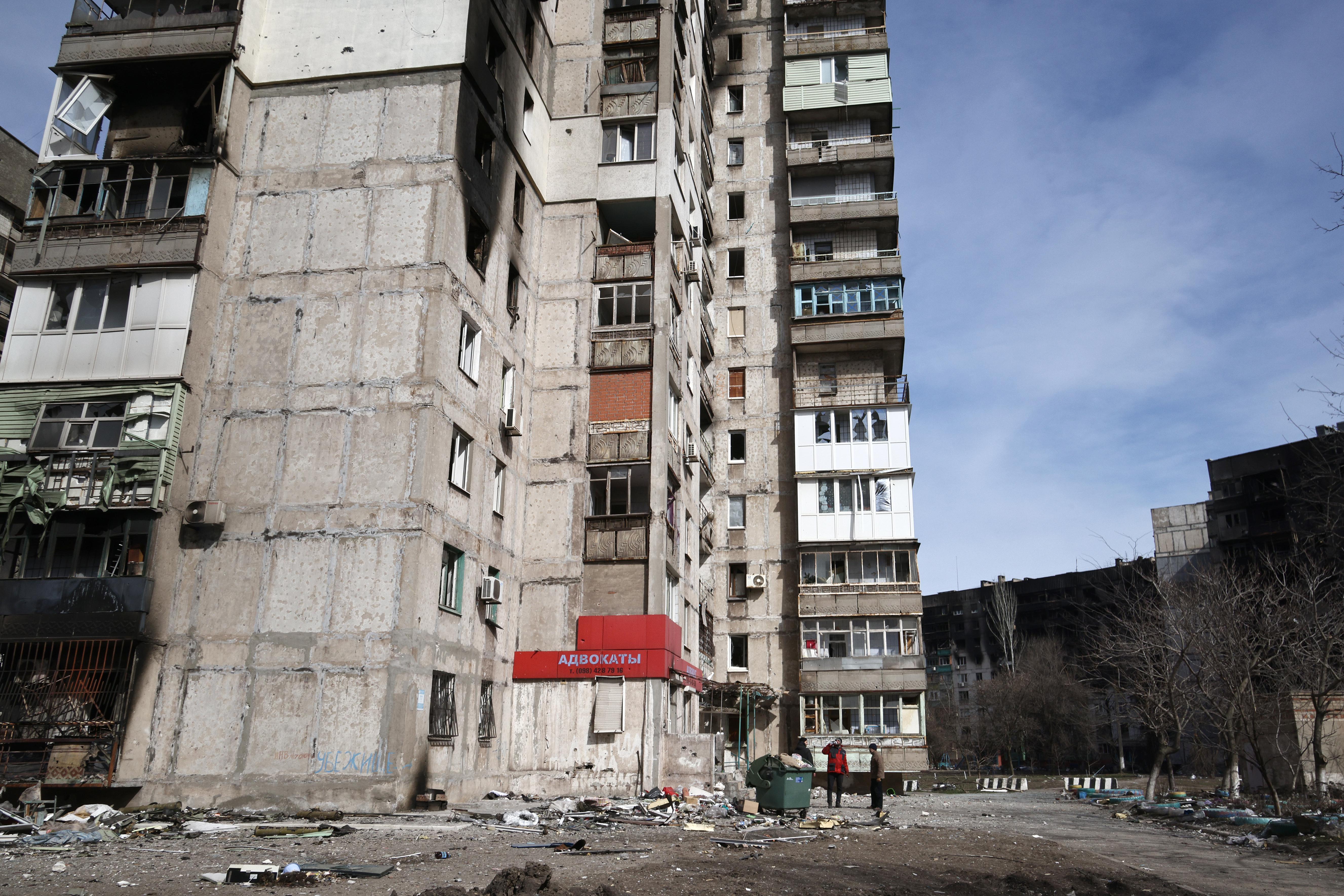 Ucraina, 007 Kiev: "Russia prepara messinscena con corpi civili Mariupol"
