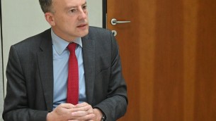 Ucraina, ambasciatore francese a Roma: "No piani invio truppe, ma essere credibili con Mosca"