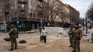 Ucraina, attivista Mediterranea a Odessa: "In centro città fili spinati e aria di guerra"