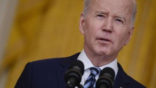 Ucraina, Biden: "La posta in gioco va oltre: Putin minaccia l'intera Nato, va fermato"