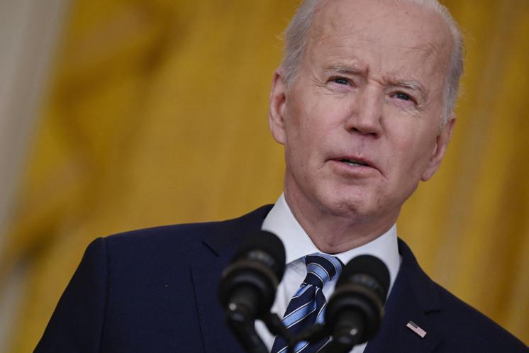Ucraina, Biden: "La posta in gioco va oltre: Putin minaccia l'intera Nato, va fermato"