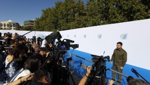 Ucraina, bilaterale con Zelensky per Meloni a Granada: "Sostegno continuo Italia"