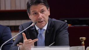 Ucraina, Conte: "Accetto scuse Crosetto ma non si silenzi voce Parlamento su armi"