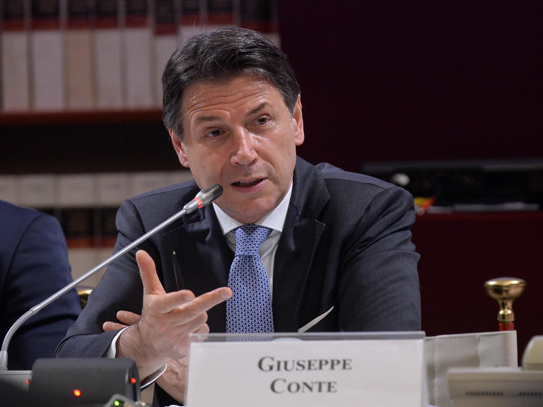 Ucraina, Conte: "Accetto scuse Crosetto ma non si silenzi voce Parlamento su armi"