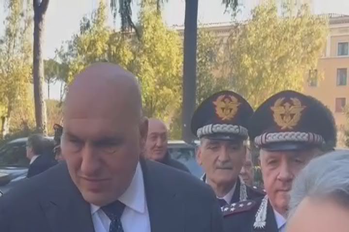 Ucraina, Crosetto: "Berlusconi? Governo parla con gli atti, nostri sono chiari" - Video
