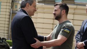 Ucraina, Draghi sente Zelensky: "Referendum illegali, Italia non riconosce esito"