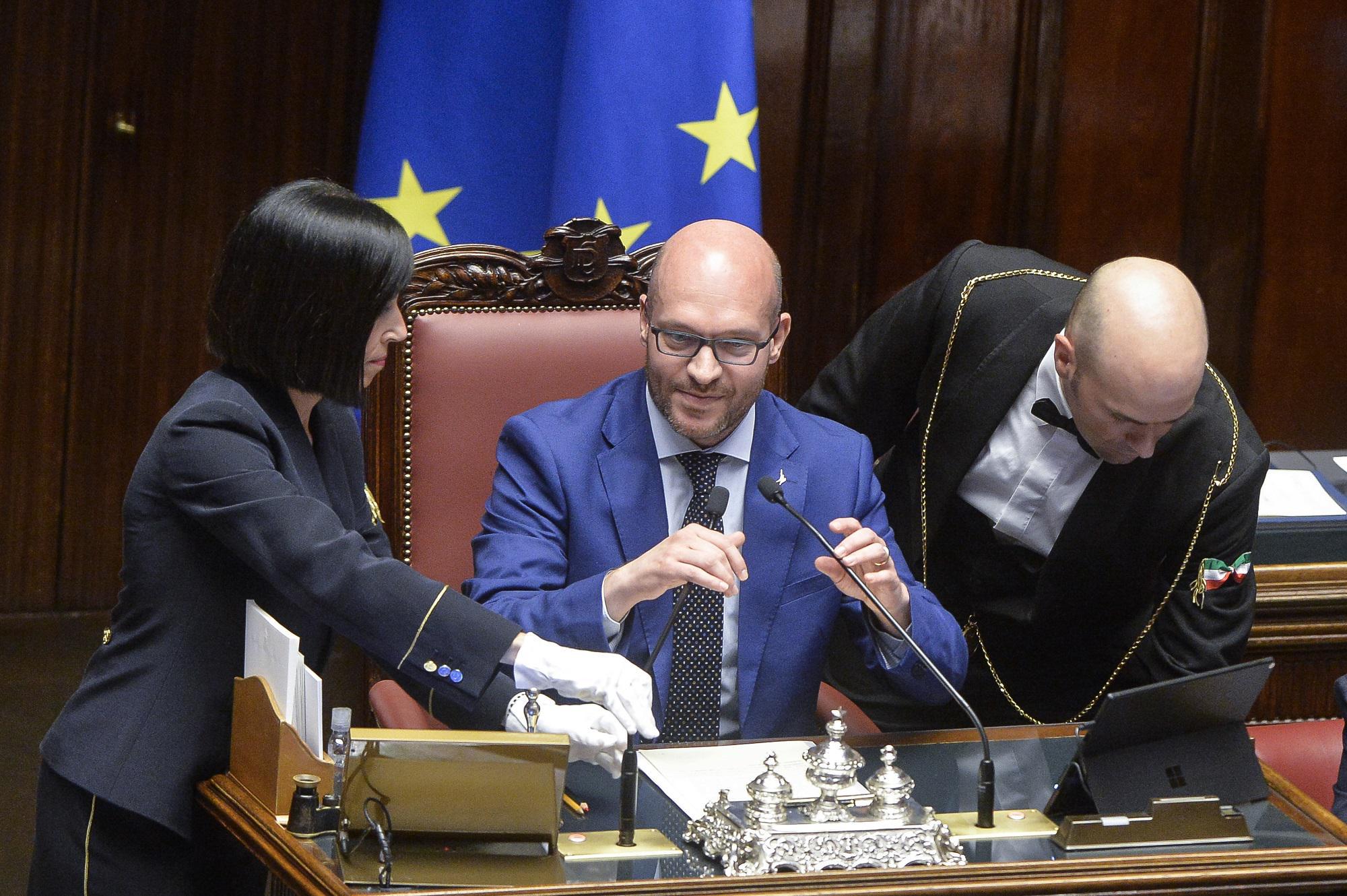 Ucraina, Fontana: "Attenzione a sanzioni, rischio boomerang"